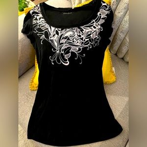 Nordstroms Caslon fitted scoop neck printed T-shirt cap sleeves size M